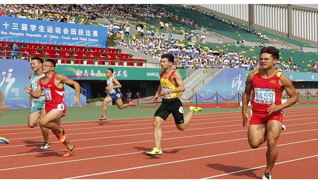 芬兰男子田径选手勇夺米栏金牌